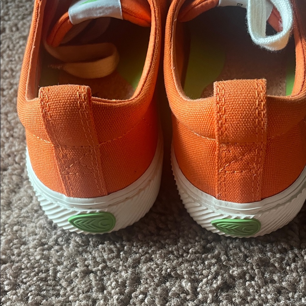 Cariuma  Sneakers - Picture 7 of 10
